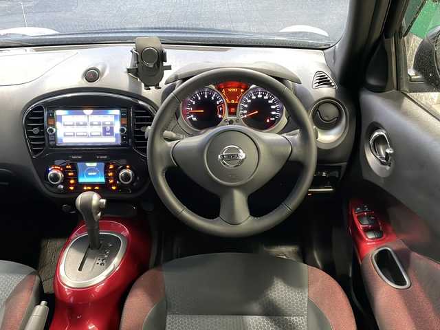 日産 ジューク 15RX アーバンセレクション 愛知県 2014(平26)年 4.3万km サファイアブラック /ワンオーナー//禁煙車//純正メモリーナビ//フルセグ/CD/DVD/SD/Bluetooth/USB/ipod//ドライブレコーダー//バックカメラ//ETC//純正ローダウンサスペンション（アーバンセレクション専用）//純正エキゾーストフィニッシャー//HIDオートライト//フロントフォグランプ//社外17インチアルミホイール//純正アルミホイールタイヤ（215/55R17）//プッシュスタート//スペアスマートキー//革巻きステアリング//フェンダーポール//i-stop//D-MODE//オートエアコン//オートリトラウィンカーミラー//純正ドアバイザー//純正フロアマット//車両取扱説明書//ナビ取扱説明書//早わかりガイドブック//点検整備記録簿H26H27