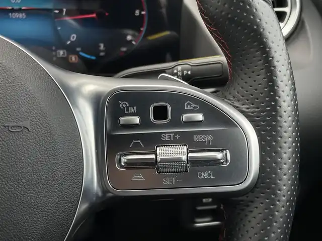 メルセデス・ベンツ ＧＬＡ２００ｄ 4マチック AMGライン 三重県 2020(令2)年 1.1万km コスモスブラック ACC/レーダーセーフティ/純正ナビ/全方位カメラ/フルセグTV/ハーフレザーシート　/シートヒーター/パワーシート/アンビエントライト/電動リアゲート/純正19インチアルミ/LEDヘッドライト/ETC