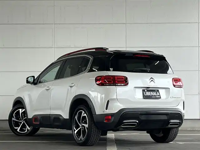 シトロエン Ｃ５ エアクロス シャイン ナッパレザーP 山形県 2019(令1)年 5.4万km 白 ナッパレザーパッケージ/純正ディスプレイオーディオナビ/Bluetooth/USB/AppleCarPlay/AndroidAuto/パノラマSR/ハンズフリーパワーバックドア/純正AW付サマータイヤ装着/社外AW付スタッドレスタイヤ有/インテリジェントハイビーム/パーキングセンサー/前後ドライブレコーダー/レーダー感知機/アクティブセーフティブレーキ/トラフィックサイン/疲労検知システム/ブラインドスポットモニター/アンビエンスライト/置くだけ充電/ECO/SPORTモード/クルーズコントロール