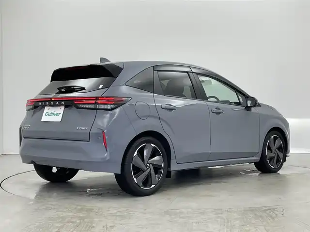 日産 オーラ G レザーエディション 埼玉県 2024(令6)年 0.8万km グレー 純正メモリーナビゲーション/BT/USB/HDMI/フルセグTV/BOSEサウンドシステム/インテリジェントアラウンドビューモニター/プロパイロット/インテリジェントクルーズコントロール/インテリジェントエマージェンシーブレーキ/側方、後側方支援/ハンドル支援/ブレーキオートホールド/インテリジェントルームミラー/ドライブモードセレクター/ビルトインETC2.0/アダプティブLEDヘッドライト/ドライブレコーダー/Egプッシュスタート/インテリジェントキー/純正フロアマット/純正ドアバイザー/保証書あり/取扱説明書あり/ワンオーナー