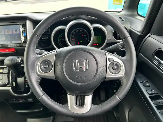 ホンダ Ｎ ＢＯＸ G ターボ Lパッケージ 宮城県 2016(平28)年 2.3万km プレミアムホワイトパールⅡ あんしんパッケージ/●シティブレーキアクティブシステム/●前席用i-サイドエアバッグ＋サイドカーテンエアバッグ/リア右側パワースライドドア/リアシートスライド＋シートバックテーブル/ディスチャージヘッドライト(オートライトコントロール機構付)/オートリトラミラー/＝＝＝/純正ナビ（VXM-164VFi）/・CD/DVD/・Bluetooth/・フルセグTV/バックカメラ/ビルトインETC/革巻きステアリング/パドルシフト/クルーズコントロール/ステアリングスイッチ/HIDヘッドライト/オートライト/スマートキー＆プッシュスタート/電動格納ミラー/フロアマット/ドアバイザー