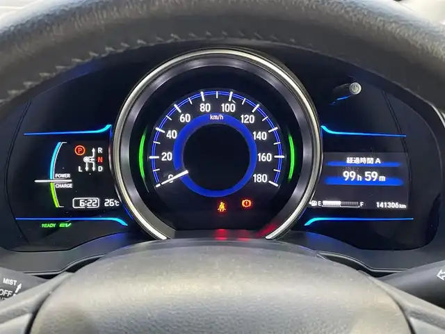 ホンダ フィット ハイブリット Lパッケージ 山梨県 2016(平28)年 14.1万km プレミアムホワイトパールⅡ ワンオーナー/純正メモリナビ(VXM-164VFi)/純正CD/DVD/Bluetooth接続/バックカメラ/ETC/ドライブレコーダー/クルーズコントロール/社外15インチアルミホイール/プッシュスタート/純正フロアマット/横滑り防止装置/取扱説明書/保証書/スペアキー