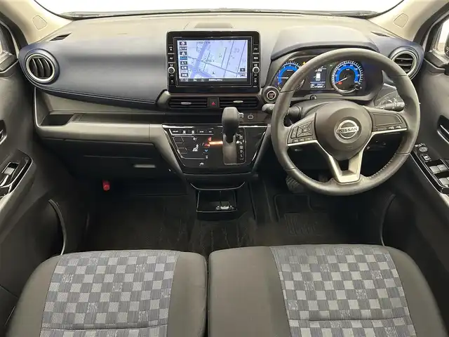 日産 デイズ ハイウェイスターX 愛媛県 2022(令4)年 0.3万km プレミアムサンシャインオレンジメタリック/シルキーホワイト 純正9インチナビ （フルセグTV Bluetooth CD DVD SD）アラウンドビューモニター ドライブレコーダー LEDヘッドライト 　純正フロアマットマット 純正アルミホイール ワンオーナー