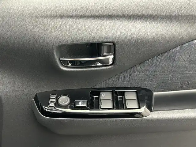 日産 デイズ ハイウェイスターX 愛媛県 2022(令4)年 0.3万km プレミアムサンシャインオレンジメタリック/シルキーホワイト 純正9インチナビ （フルセグTV Bluetooth CD DVD SD）アラウンドビューモニター ドライブレコーダー LEDヘッドライト 　純正フロアマットマット 純正アルミホイール ワンオーナー