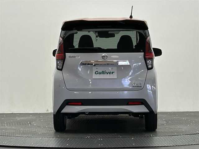 日産 デイズ ハイウェイスターX 愛媛県 2022(令4)年 0.3万km プレミアムサンシャインオレンジメタリック/シルキーホワイト 純正9インチナビ （フルセグTV Bluetooth CD DVD SD）アラウンドビューモニター ドライブレコーダー LEDヘッドライト 　純正フロアマットマット 純正アルミホイール ワンオーナー
