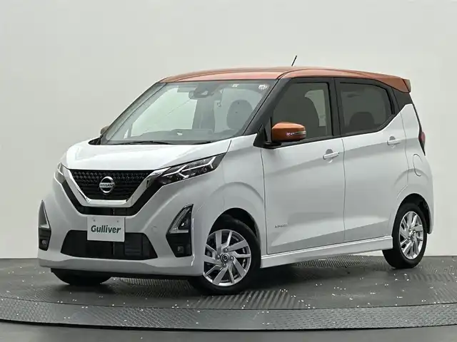 日産 デイズ ハイウェイスターX 愛媛県 2022(令4)年 0.3万km プレミアムサンシャインオレンジメタリック/シルキーホワイト 純正9インチナビ （フルセグTV Bluetooth CD DVD SD）アラウンドビューモニター ドライブレコーダー LEDヘッドライト 　純正フロアマットマット 純正アルミホイール ワンオーナー