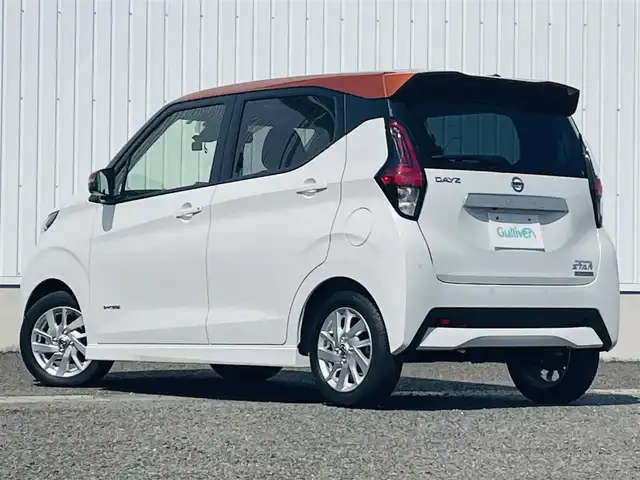 日産 デイズ ハイウェイスターX 熊本県 2022(令4)年 0.3万km プレミアムサンシャインオレンジメタリック/シルキーホワイト 純正9インチナビ （フルセグTV Bluetooth CD DVD SD）アラウンドビューモニター ドライブレコーダー LEDヘッドライト 　純正フロアマットマット 純正アルミホイール ワンオーナー