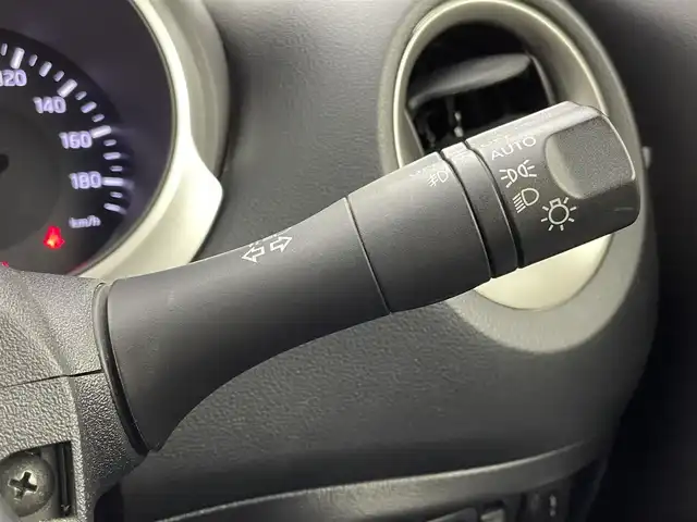 日産 ジューク 15RX Vセレ パーソナライゼーション 群馬県 2019(平31)年 4.2万km スーパーブラック エマージェンシーブレーキサポート　社外７インチナビ　ＬＥＤライト　シートヒーター　純正１７インチアルミホイール　アイドリングストップ　スマートキー　横滑り防止装置　盗難防止装置　オートエアコン　禁煙車
