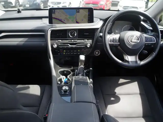 レクサス ＲＸ 300 千葉県 2020(令2)年 3.6万km ディープブルーマイカ 235/65R18/Lexus Safety System+/・プリクラッシュセーフティ/・レーンディパーチャーアラート/・オートハイビーム/・レーダークルーズコントロール/・ブラインドスポットモニター/パワーバックドア/ハーフレザーシート/前席パワーシート/純正ナビ/地デジTV/【DVD/CD再生機能　Bluetooth接続】/サイド/バックカメラ/革巻きステアリング/ステアリングスイッチ/ETC（2.0）/LEDヘッドライト/LEDフォグライト/ウインカーミラー/クリアランスソナー/純正18インチアルミホイル/サイド/カーテンエアバッグ/スマートキー