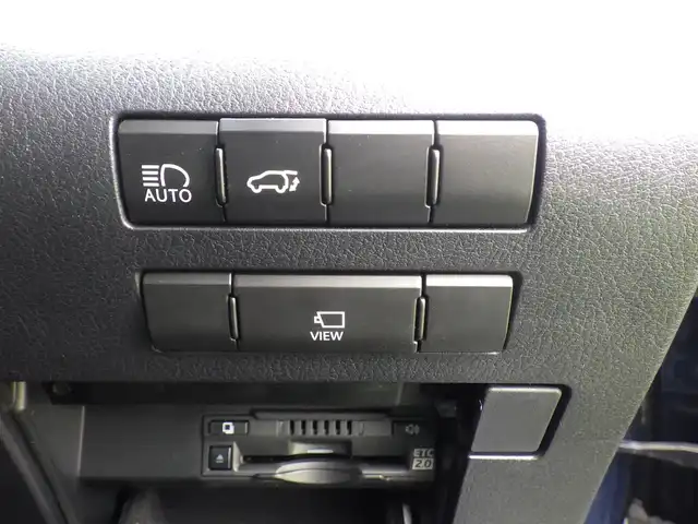 レクサス ＲＸ 300 千葉県 2020(令2)年 3.6万km ディープブルーマイカ 235/65R18/Lexus Safety System+/・プリクラッシュセーフティ/・レーンディパーチャーアラート/・オートハイビーム/・レーダークルーズコントロール/・ブラインドスポットモニター/パワーバックドア/ハーフレザーシート/前席パワーシート/純正ナビ/地デジTV/【DVD/CD再生機能　Bluetooth接続】/サイド/バックカメラ/革巻きステアリング/ステアリングスイッチ/ETC（2.0）/LEDヘッドライト/LEDフォグライト/ウインカーミラー/クリアランスソナー/純正18インチアルミホイル/サイド/カーテンエアバッグ/スマートキー