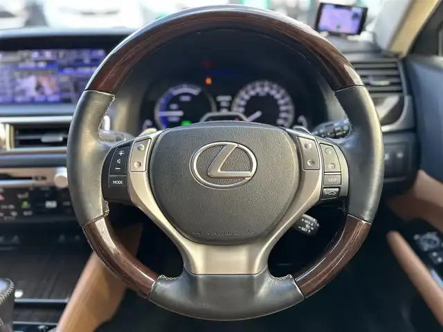 レクサス ＧＳ 450h バージョンL 東京都 2013(平25)年 11.7万km スターライトブラックガラスフレーク ワンオーナー/純正12.3インチナビゲーションシステム/・Bluetoothオーディオ/USBオーディオ/・フルセグTV/DVD/マークレビンソンプレミアムサラウンドサウンドシステム/ムーンルーフ/セミアニリン革シート/・シートヒーター（前席/後席）/・シートベンチレーション（前席）/・パワーシート（前席）/プリクラッシュセーフティシステム/レーダークルーズコントロール/LEDヘッドランプ/オートマチックハイビーム/ビルトインETC/取扱説明書/保証書/スペアキー1本/カードキー1枚
