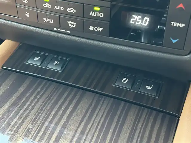 レクサス ＧＳ 450h バージョンL 東京都 2013(平25)年 11.7万km スターライトブラックガラスフレーク ワンオーナー/純正12.3インチナビゲーションシステム/・Bluetoothオーディオ/USBオーディオ/・フルセグTV/DVD/マークレビンソンプレミアムサラウンドサウンドシステム/ムーンルーフ/セミアニリン革シート/・シートヒーター（前席/後席）/・シートベンチレーション（前席）/・パワーシート（前席）/プリクラッシュセーフティシステム/レーダークルーズコントロール/LEDヘッドランプ/オートマチックハイビーム/ビルトインETC/取扱説明書/保証書/スペアキー1本/カードキー1枚