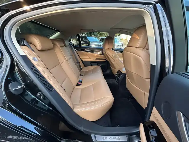 レクサス ＧＳ 450h バージョンL 東京都 2013(平25)年 11.7万km スターライトブラックガラスフレーク ワンオーナー/純正12.3インチナビゲーションシステム/・Bluetoothオーディオ/USBオーディオ/・フルセグTV/DVD/マークレビンソンプレミアムサラウンドサウンドシステム/ムーンルーフ/セミアニリン革シート/・シートヒーター（前席/後席）/・シートベンチレーション（前席）/・パワーシート（前席）/プリクラッシュセーフティシステム/レーダークルーズコントロール/LEDヘッドランプ/オートマチックハイビーム/ビルトインETC/取扱説明書/保証書/スペアキー1本/カードキー1枚