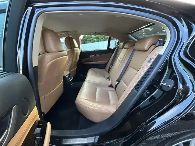 レクサス ＧＳ 450h バージョンL 東京都 2013(平25)年 11.7万km スターライトブラックガラスフレーク ワンオーナー/純正12.3インチナビゲーションシステム/・Bluetoothオーディオ/USBオーディオ/・フルセグTV/DVD/マークレビンソンプレミアムサラウンドサウンドシステム/ムーンルーフ/セミアニリン革シート/・シートヒーター（前席/後席）/・シートベンチレーション（前席）/・パワーシート（前席）/プリクラッシュセーフティシステム/レーダークルーズコントロール/LEDヘッドランプ/オートマチックハイビーム/ビルトインETC/取扱説明書/保証書/スペアキー1本/カードキー1枚