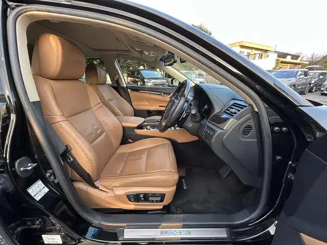 レクサス ＧＳ 450h バージョンL 東京都 2013(平25)年 11.7万km スターライトブラックガラスフレーク ワンオーナー/純正12.3インチナビゲーションシステム/・Bluetoothオーディオ/USBオーディオ/・フルセグTV/DVD/マークレビンソンプレミアムサラウンドサウンドシステム/ムーンルーフ/セミアニリン革シート/・シートヒーター（前席/後席）/・シートベンチレーション（前席）/・パワーシート（前席）/プリクラッシュセーフティシステム/レーダークルーズコントロール/LEDヘッドランプ/オートマチックハイビーム/ビルトインETC/取扱説明書/保証書/スペアキー1本/カードキー1枚