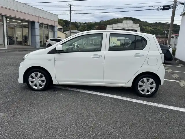 ダイハツ ミラ イース L SA 静岡県 2016(平28)年 14.9万km ホワイト ワンオーナー/キーレス/純正オーディオ/CD・AM/FMラジオ・AUX/スマートアシスト/・低速域衝突回避支援ブレーキ機能/・誤発進抑制制御機能/・先行車発進お知らせ機能/フロアマット/ヘッドライトレベライザー/取説・保証書