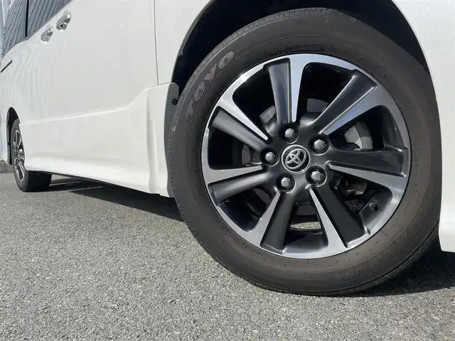 トヨタ ヴォクシー ZS 煌Ⅲ 福岡県 2020(令2)年 3.6万km ホワイトパールクリスタルシャイン 12.1インチフリップダウンモニター/トヨタセーフティセンス/PCS/LDA/PKSB/クリアランスソナー/純正９インチナビ（ＮＳＺＴ－Ｙ６８Ｔ）/フルセグTV/CD/DVD/BT/SD/AM/FM/バックカメラ/両側パワースライドドア/クルーズコントロール/ハーフレザー/スマートキー/プッシュスタート/LEDオートライト/オートハイビーム/ＥＴＣ