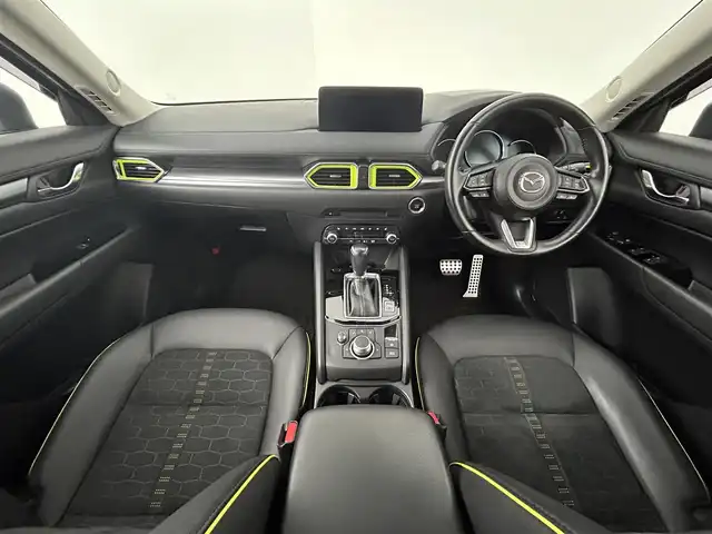 マツダ ＣＸ－５ XD フィールドジャーニー 道央・札幌 2022(令4)年 3.8万km 黒 ・４WD/・寒冷地仕様/・純正SDナビ/・Bluetooth/フルセグ／スマートフォン連携/・360°ビューモニター/・ETC/・純正前後ドライブレコーダー/・i-ACTIVSENSE/・プリクラッシュセーフティ/・レーダークルーズコントロール/・ワイヤレス充電/・USB入力端子/・前席シートヒーター/・運転席パワーシート/・運転席シートメモリー/・ハーフレザーシート/・オートマチックハイビーム/・パワーバックドア/・ステアリングヒーター/・パワーバックドア/・レーンキープアシスト/・AFS/・LKA/・SBS/・SCBS/・ナイトビジョン/・横滑り防止装置/・ブラインドスポットモニター/・オートブレーキホールド/・ヘッドライトウォッシャー/・パドルシフト/・純正フロアマット/・純正AW17インチ