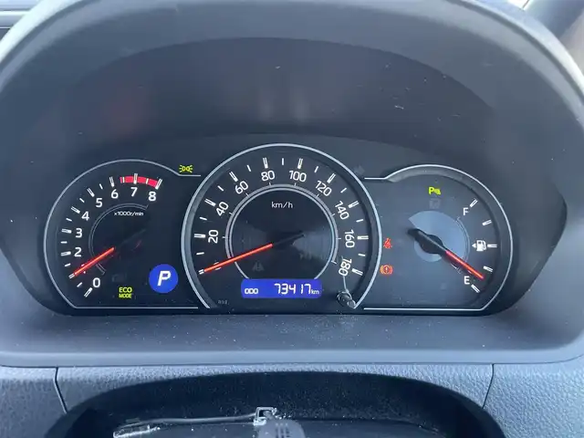 トヨタ ヴォクシー ZS 煌Ⅱ 香川県 2019(令1)年 7.4万km ホワイトパールクリスタルシャイン 純正10型SDナビゲーショ/→フルセグ/→CD/DVD/12.1型フリップダウンモニター/両側パワースライドドア/バックカメラ/クリアランスソナー/トヨタセーフティセンス/→プリクラッシュセーフティ/→レーンディパーチャーアラート/→レーントレーシングアシスト/→レーダークルーズコントロール/→オートマチックハイビーム/ビルトインETC/ドライブレコーダー（前後）/ステアリングスイッチ/三眼LEDヘッドライト/オートヘッドライト/電動格納ミラー（ウィンカー付）/パーソナルテーブル/後席サンシェード/スマートキー