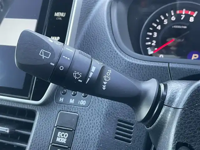 トヨタ ヴォクシー ZS 煌Ⅱ 香川県 2019(令1)年 7.4万km ホワイトパールクリスタルシャイン 純正10型SDナビゲーショ/→フルセグ/→CD/DVD/12.1型フリップダウンモニター/両側パワースライドドア/バックカメラ/クリアランスソナー/トヨタセーフティセンス/→プリクラッシュセーフティ/→レーンディパーチャーアラート/→レーントレーシングアシスト/→レーダークルーズコントロール/→オートマチックハイビーム/ビルトインETC/ドライブレコーダー（前後）/ステアリングスイッチ/三眼LEDヘッドライト/オートヘッドライト/電動格納ミラー（ウィンカー付）/パーソナルテーブル/後席サンシェード/スマートキー