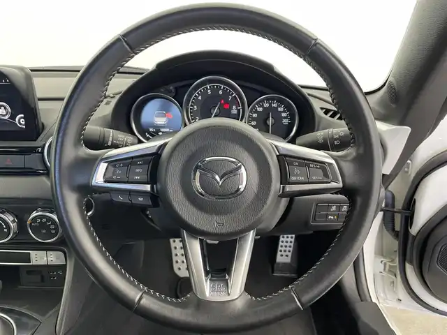 マツダ ロードスター S レザーパッケージ 富山県 2020(令2)年 1.7万km スノーフレイクホワイトパールマイカ 純正ナビ（CD　DVD　BT　CarPlay）/フルセグTV/バックカメラ/リアコーナーセンサー/ETC/黒革シート/全席シートヒーター/社外フロントドラレコ（HDR-352GH）/スマートシティブレーキサポート/BSMシステム/車線逸脱警報システム/スマートキー/プッシュスタート/アダプティブLEDヘッドライト/クルーズコントロール/横滑防止装置/保証書、取説/スペアキー