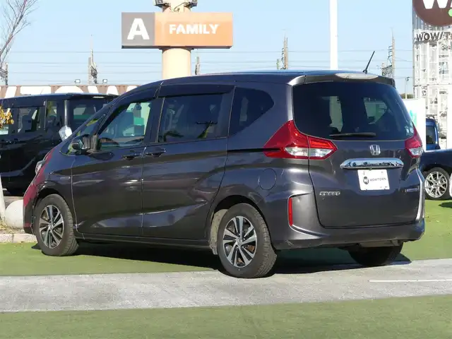 ホンダ フリード ハイブリット EX 千葉県 2017(平29)年 5.4万km モダンスティールM ホンダセンシング/・衝突軽減ブレーキ（CMBS）/・車線維持支援システム（LKAS）/・アダプティブクルーズコントロール（ACC）/・後方誤発進抑制機能/・誤発進抑制機能/両側パワースライドドア/純正メモリーナビ/地デジTV/【DVD/CD再生機能　Bluetooth接続】/バックカメラ/ドライブレコーダー/ハーフレザーシート/前席シートヒーター/ETC/LEDヘッドライト/ウインカーミラー/純正15インチアルミホイル/サイド/カーテンエアバッグ/Honda スマートキー