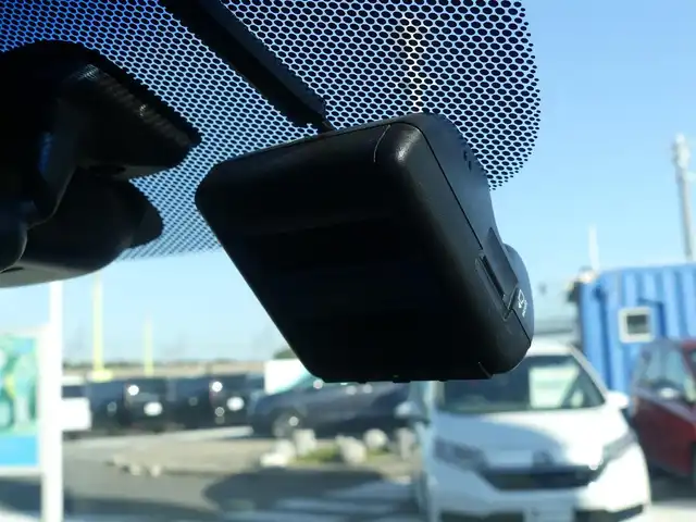 ホンダ フリード ハイブリット EX 千葉県 2017(平29)年 5.4万km モダンスティールM ホンダセンシング/・衝突軽減ブレーキ（CMBS）/・車線維持支援システム（LKAS）/・アダプティブクルーズコントロール（ACC）/・後方誤発進抑制機能/・誤発進抑制機能/両側パワースライドドア/純正メモリーナビ/地デジTV/【DVD/CD再生機能　Bluetooth接続】/バックカメラ/ドライブレコーダー/ハーフレザーシート/前席シートヒーター/ETC/LEDヘッドライト/ウインカーミラー/純正15インチアルミホイル/サイド/カーテンエアバッグ/Honda スマートキー