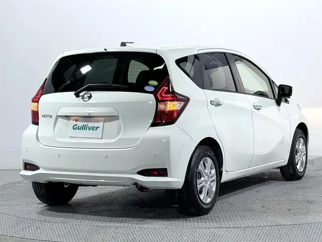 日産 ノート X 大阪府 2018(平30)年 1.7万km ホワイト デジタルインナーミラー 全方位カメラ 社外ナビTV CD/DVD 衝突軽減ブレーキ レーンアシスト アイドリングストップ クリアランスソナー オートライト スマートキー プッシュスタート ドライブレコーダー