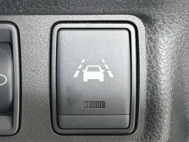 日産 ノート X 大阪府 2018(平30)年 1.7万km ホワイト デジタルインナーミラー 全方位カメラ 社外ナビTV CD/DVD 衝突軽減ブレーキ レーンアシスト アイドリングストップ クリアランスソナー オートライト スマートキー プッシュスタート ドライブレコーダー