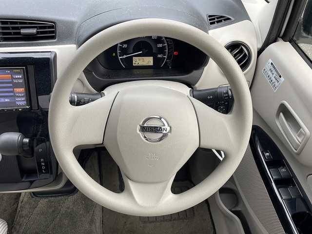 日産 デイズ S 新潟県 2018(平30)年 5.8万km スターリングシルバーM 4WD/社外SDナビ：CN-BR300B/バックカメラ/衝突軽減システム/運転席シートヒーター/前後コーナーセンサー/ETC/夏タイヤ積載/取扱説明書