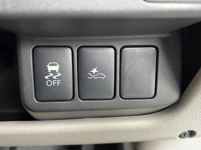 日産 デイズ S 新潟県 2018(平30)年 5.8万km スターリングシルバーM 4WD/社外SDナビ：CN-BR300B/バックカメラ/衝突軽減システム/運転席シートヒーター/前後コーナーセンサー/ETC/夏タイヤ積載/取扱説明書