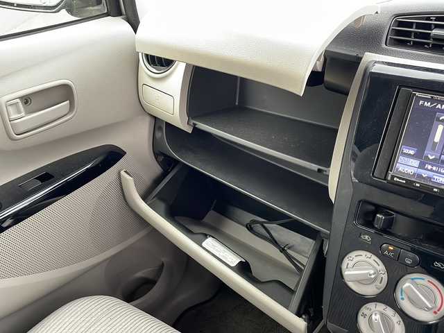 日産 デイズ S 新潟県 2018(平30)年 5.8万km スターリングシルバーM 4WD/社外SDナビ：CN-BR300B/バックカメラ/衝突軽減システム/運転席シートヒーター/前後コーナーセンサー/ETC/夏タイヤ積載/取扱説明書