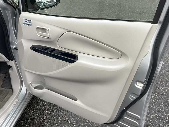 日産 デイズ S 新潟県 2018(平30)年 5.8万km スターリングシルバーM 4WD/社外SDナビ：CN-BR300B/バックカメラ/衝突軽減システム/運転席シートヒーター/前後コーナーセンサー/ETC/夏タイヤ積載/取扱説明書