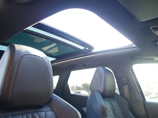 プジョー ３００８ GT ブルー HDi 埼玉県 2018(平30)年 4.6万km 青 ブラックレザーシート /アダプティブクルーズコントロール/スライディングルーフ /ファーストクラスパッケージ /CarPlay /Bluetooth/パークセンサー /ブラインドスポットモニター /全周囲カメラ /純正ナビ /ドラレコ /ETC /シートHI /シートメモリー機能