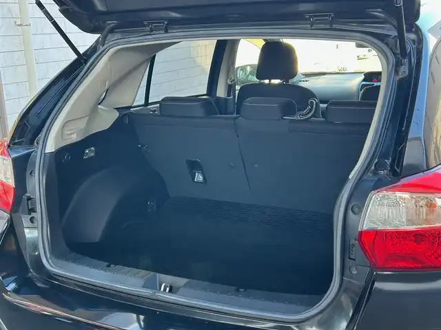 スバル インプレッサ ＸＶ 2．0i－L アイサイト 愛知県 2013(平25)年 9.9万km クリスタルブラックシリカ ワンオーナー/４WD/アイサイトVer2/・プリクラッシュブレーキ/・全車速追従型クルーズコントロール/・誤発進抑制制御/・ふらつき警報/・車線逸脱警報/・先行車発進告知/Carrozzeriaサイバーナビ〈AVIC-ZH0009〉/DVD／Bluetooth／地デジTV／MS/運転席パワーシート/HIDヘッドランプ〈オートライト機能付〉/フロントフォグライト／リアフォグ/純正17インチAW/スマートキー＆プッシュスタート