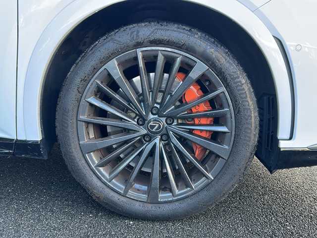 レクサス ＲＸ 350 Fスポーツ 京都府 2023(令5)年 2.8万km ホワイトノーヴァガラスフレーク ワンオーナー/純正ナビ/・フルセグTV/BT/Miracast/バックカメラ/パノラミックビューモニター/クルーズコントロール/サンルーフ/ビルトインETC2.0/アドバンスドパーク/プリクラッシュセーフティ/BSM/PDA/車線逸脱防止装置/コーナーセンサー/アイドリングストップ/ダウンヒルアシストコントロール/4WD/メモリーパワーシート/シートヒーター/エアシート/ステアリングヒーター/ステアリングスイッチ/パドルシフト/パワーバックドア/電動パーキングブレーキ/ブレーキホールド/プッシュスタート/純正ドアバイザー/純正フロアマット/保証書＆取説/スマートキースペア