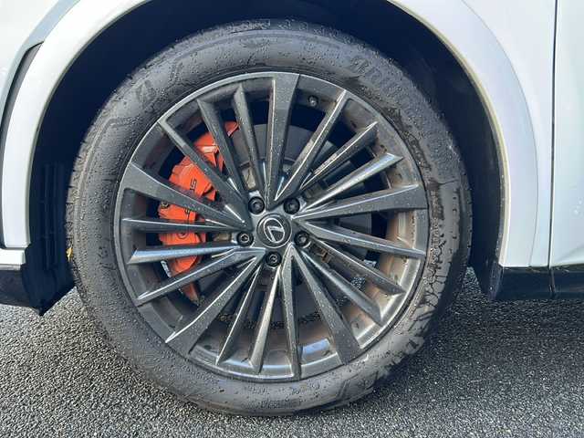 レクサス ＲＸ 350 Fスポーツ 京都府 2023(令5)年 2.8万km ホワイトノーヴァガラスフレーク ワンオーナー/純正ナビ/・フルセグTV/BT/Miracast/バックカメラ/パノラミックビューモニター/クルーズコントロール/サンルーフ/ビルトインETC2.0/アドバンスドパーク/プリクラッシュセーフティ/BSM/PDA/車線逸脱防止装置/コーナーセンサー/アイドリングストップ/ダウンヒルアシストコントロール/4WD/メモリーパワーシート/シートヒーター/エアシート/ステアリングヒーター/ステアリングスイッチ/パドルシフト/パワーバックドア/電動パーキングブレーキ/ブレーキホールド/プッシュスタート/純正ドアバイザー/純正フロアマット/保証書＆取説/スマートキースペア