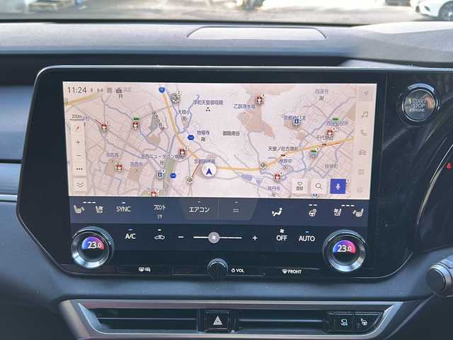 レクサス ＲＸ 350 Fスポーツ 京都府 2023(令5)年 2.8万km ホワイトノーヴァガラスフレーク ワンオーナー/純正ナビ/・フルセグTV/BT/Miracast/バックカメラ/パノラミックビューモニター/クルーズコントロール/サンルーフ/ビルトインETC2.0/アドバンスドパーク/プリクラッシュセーフティ/BSM/PDA/車線逸脱防止装置/コーナーセンサー/アイドリングストップ/ダウンヒルアシストコントロール/4WD/メモリーパワーシート/シートヒーター/エアシート/ステアリングヒーター/ステアリングスイッチ/パドルシフト/パワーバックドア/電動パーキングブレーキ/ブレーキホールド/プッシュスタート/純正ドアバイザー/純正フロアマット/保証書＆取説/スマートキースペア