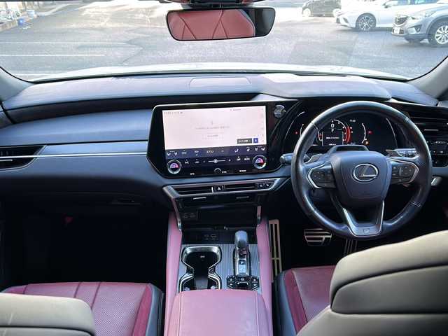 レクサス ＲＸ 350 Fスポーツ 京都府 2023(令5)年 2.8万km ホワイトノーヴァガラスフレーク ワンオーナー/純正ナビ/・フルセグTV/BT/Miracast/バックカメラ/パノラミックビューモニター/クルーズコントロール/サンルーフ/ビルトインETC2.0/アドバンスドパーク/プリクラッシュセーフティ/BSM/PDA/車線逸脱防止装置/コーナーセンサー/アイドリングストップ/ダウンヒルアシストコントロール/4WD/メモリーパワーシート/シートヒーター/エアシート/ステアリングヒーター/ステアリングスイッチ/パドルシフト/パワーバックドア/電動パーキングブレーキ/ブレーキホールド/プッシュスタート/純正ドアバイザー/純正フロアマット/保証書＆取説/スマートキースペア