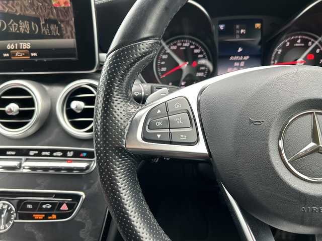 メルセデス・ベンツ Ｃ２００ ワゴン スポーツ 千葉県 2015(平27)年 6.6万km オブシディアンブラック ナビ　バックカメラ　革シート　電動リアドア　フルセグ　メモリーパワーシート　ＥＴＣ　シートヒーター　　ステアアシスト　レーンアシスト　ＢＴ　パフュームアトマイザー　USB　AMG18AW　LEDライト