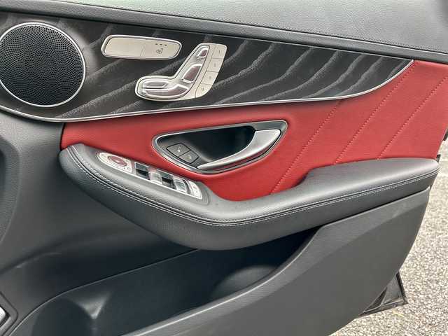 メルセデス・ベンツ Ｃ２００ ワゴン スポーツ 千葉県 2015(平27)年 6.6万km オブシディアンブラック ナビ　バックカメラ　革シート　電動リアドア　フルセグ　メモリーパワーシート　ＥＴＣ　シートヒーター　　ステアアシスト　レーンアシスト　ＢＴ　パフュームアトマイザー　USB　AMG18AW　LEDライト