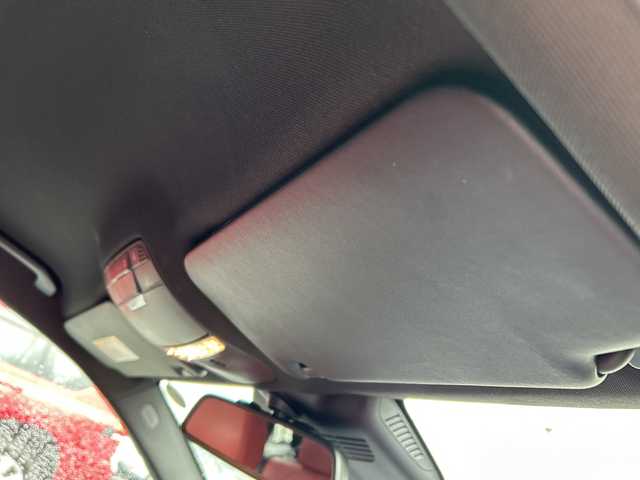 メルセデス・ベンツ Ｃ２００ ワゴン スポーツ 千葉県 2015(平27)年 6.6万km オブシディアンブラック ナビ　バックカメラ　革シート　電動リアドア　フルセグ　メモリーパワーシート　ＥＴＣ　シートヒーター　　ステアアシスト　レーンアシスト　ＢＴ　パフュームアトマイザー　USB　AMG18AW　LEDライト