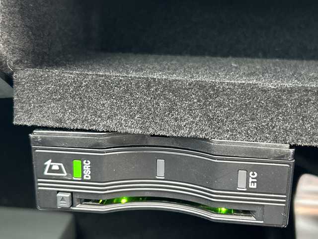 メルセデス・ベンツ Ｃ２００ ワゴン スポーツ 千葉県 2015(平27)年 6.6万km オブシディアンブラック ナビ　バックカメラ　革シート　電動リアドア　フルセグ　メモリーパワーシート　ＥＴＣ　シートヒーター　　ステアアシスト　レーンアシスト　ＢＴ　パフュームアトマイザー　USB　AMG18AW　LEDライト