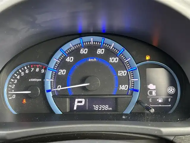 スズキ ワゴンＲ スティングレー X 道東・釧路十勝 2014(平26)年 7.9万km クリスタルホワイトP 社外SDナビ（CD/ワンセグ）/前席シートヒーター/アイドリングストップ/オートライト/レーダーブレーキサポート/社外Egスターター/HIDヘッドライト/社外AW付ノーマルタイヤ積込