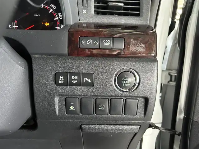 トヨタ ヴェルファイア 2．4Z 静岡県 2012(平24)年 13.2万km 白