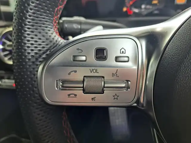 メルセデス・ベンツ ＣＬＡ１８０ AMGライン 大阪府 2020(令2)年 3.7万km マウンテングレー /禁煙車//パノラミックスライディングルーフ//レーダーセーフティパッケージ//アドバンスドパッケージ//ナビゲーションパッケージ//純正18AW//全方位カメラ【フロント/サイド/リア】//前後ドラレコ//前後コーナーセンサー//前席メモリ付きパワーシート/シートヒーター//ハーフレザーシート//Cタイプ//ETC