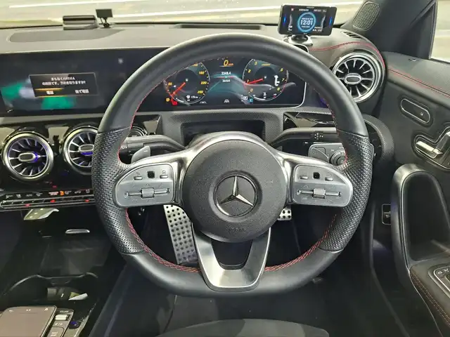 メルセデス・ベンツ ＣＬＡ１８０ AMGライン 大阪府 2020(令2)年 3.7万km マウンテングレー /禁煙車//パノラミックスライディングルーフ//レーダーセーフティパッケージ//アドバンスドパッケージ//ナビゲーションパッケージ//純正18AW//全方位カメラ【フロント/サイド/リア】//前後ドラレコ//前後コーナーセンサー//前席メモリ付きパワーシート/シートヒーター//ハーフレザーシート//Cタイプ//ETC