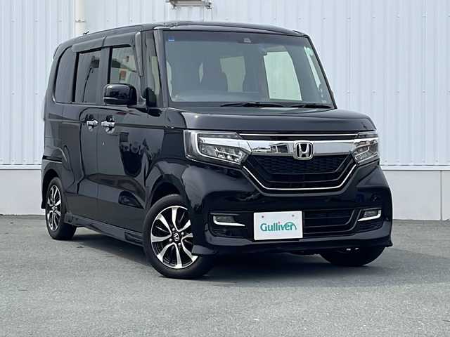 ホンダ Ｎ ＢＯＸ カスタム G L ホンダセンシング 三重県 2017(平29)年 4.6万km クリスタルブラックパール プッシュスタート/横滑り防止/衝突軽減ブレーキ/レーンキープアシスト/両側パワースライドドア/レーダークルーズコントロール/電動格納ミラー/ビルトインETC/ステアリングスイッチ/USB入力端子2か所/純正SDナビ(AM/FM/CD/DVD/TV/BT)/前後ドライブレコーダー/オートライト/スペアキー/純正フロアマット/LEDヘッドライト/取扱説明書/ナビ取扱説明書/禁煙車