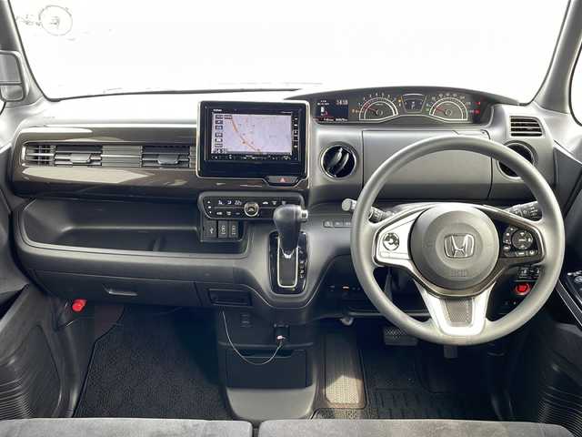 ホンダ Ｎ ＢＯＸ カスタム G L ホンダセンシング 三重県 2017(平29)年 4.6万km クリスタルブラックパール プッシュスタート/横滑り防止/衝突軽減ブレーキ/レーンキープアシスト/両側パワースライドドア/レーダークルーズコントロール/電動格納ミラー/ビルトインETC/ステアリングスイッチ/USB入力端子2か所/純正SDナビ(AM/FM/CD/DVD/TV/BT)/前後ドライブレコーダー/オートライト/スペアキー/純正フロアマット/LEDヘッドライト/取扱説明書/ナビ取扱説明書/禁煙車