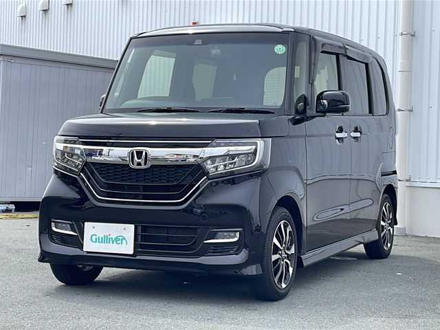 ホンダ Ｎ ＢＯＸ カスタム G L ホンダセンシング 三重県 2017(平29)年 4.6万km クリスタルブラックパール プッシュスタート/横滑り防止/衝突軽減ブレーキ/レーンキープアシスト/両側パワースライドドア/レーダークルーズコントロール/電動格納ミラー/ビルトインETC/ステアリングスイッチ/USB入力端子2か所/純正SDナビ(AM/FM/CD/DVD/TV/BT)/前後ドライブレコーダー/オートライト/スペアキー/純正フロアマット/LEDヘッドライト/取扱説明書/ナビ取扱説明書/禁煙車
